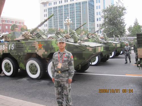 爸，兒向您敬個軍禮！