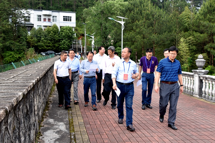 市人大常委會檢查組來寧開展水污染防治法執(zhí)法