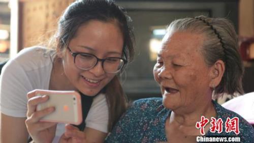 圖為：紀錄片《二十二》中的老人。　片方供圖 攝