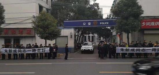 湖南犧牲民警的最后12小時(shí)：患糖尿病沒(méi)空吃早餐