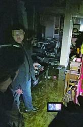 4日晚9時(shí)許，沈陽(yáng)市鐵西區(qū)伯倫時(shí)代小區(qū)27樓一戶人家突然起火。讀者供圖