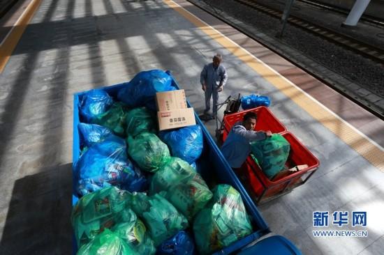 這個春節，他的工作要每天“走”一個馬拉松