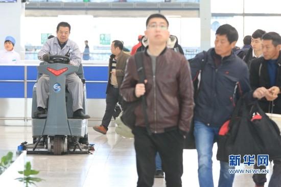 這個春節，他的工作要每天“走”一個馬拉松