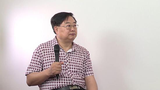 接受澎湃新聞采訪時的趙文生。  澎湃新聞記者 刁凡超 圖