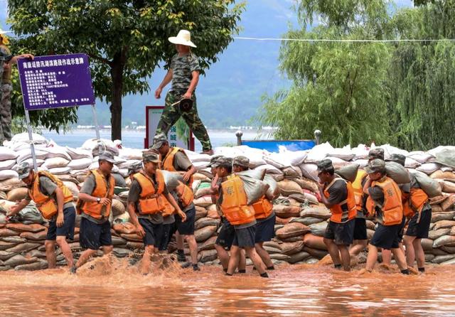 這樣的臉、手、腳……都是你們最帥的樣子