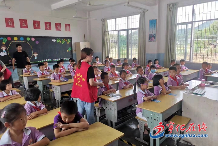 寧化各鄉(xiāng)鎮(zhèn)開(kāi)展反邪教月活動(dòng)