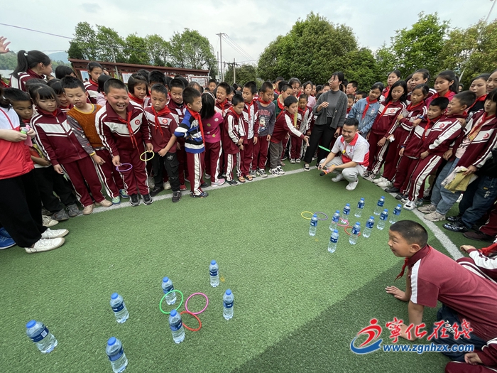 寧化曹坊鎮:趣味運動會溫暖留守兒童