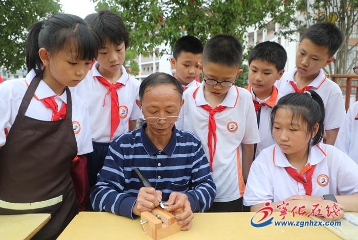 寧化：木活字印刷術進校園