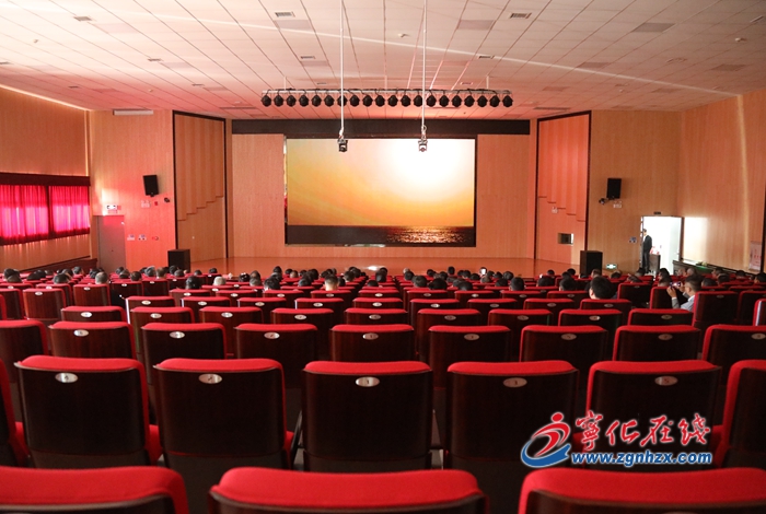 寧化縣委常委會主題教育第三次讀書班組織觀看電教片《因為有了你》