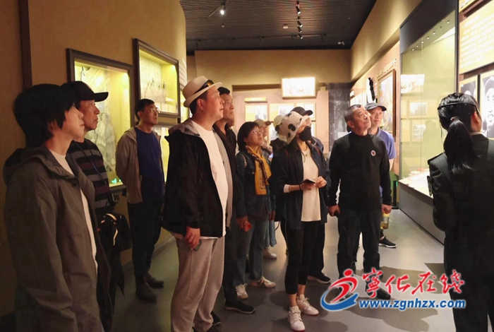 滬明情深！自駕游聯(lián)盟上海游客來寧考察游玩