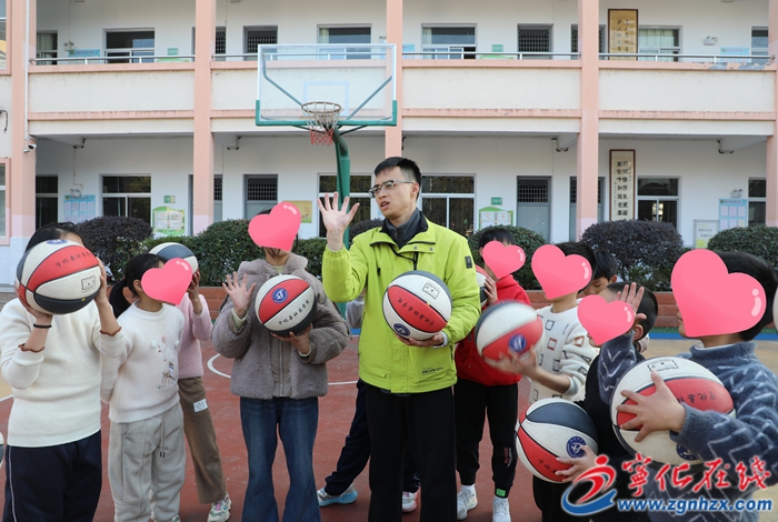 匯聚愛(ài)心，護(hù)航留守兒童健康成長(zhǎng)