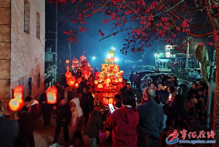網絡中國節·春節|祈求風調雨順、國泰民安！省級非遺“花燈會”點亮寧化延祥村