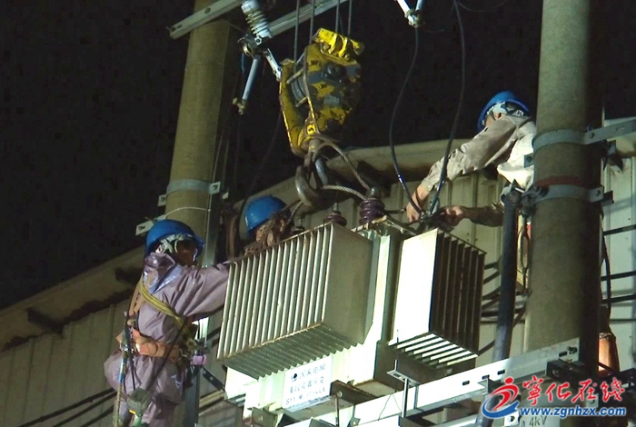 國網寧化縣供電公司:冒雨搶修 確保居民用電無憂