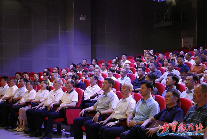 寧化縣舉辦“萬(wàn)里長(zhǎng)征第一步”紅色故事宣講團(tuán)示范宣講會(huì)