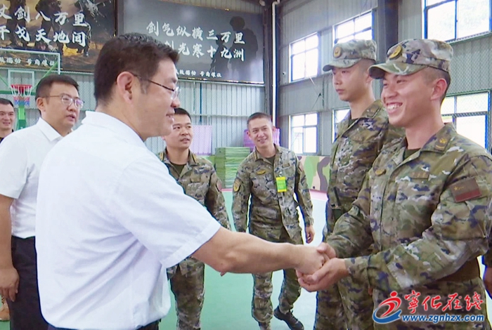 寧化縣領(lǐng)導開展“八一”走訪慰問活動