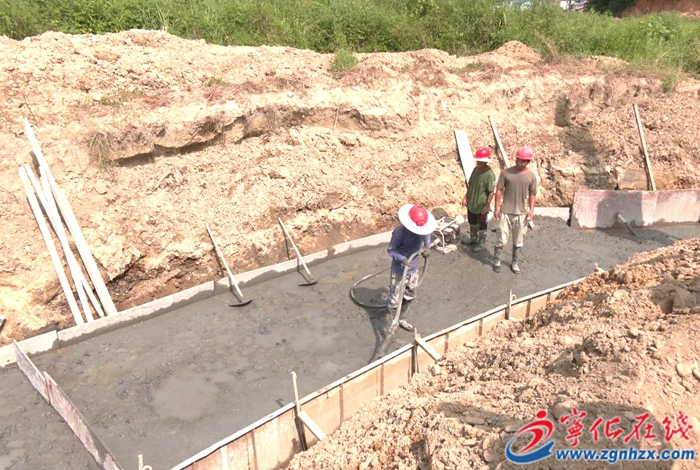 湖村鎮:河道治理工程有序推進