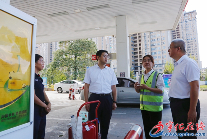 寧化縣領導開展國慶節前安全生產、市場保供應檢查