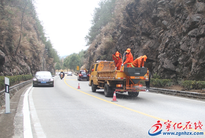 寧化 迎寒而戰(zhàn)護坦途 預防性養(yǎng)護正當時