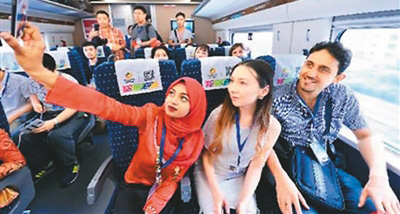 早晨出游晚上回家 高鐵串起區(qū)域旅游圈